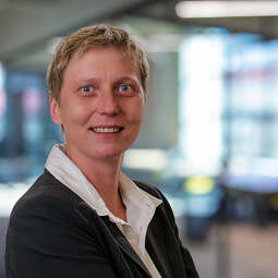 sandra-hartmann-freie-waehler-hochtaunus sandra-hartmann-freie-waehler-hochtaunus